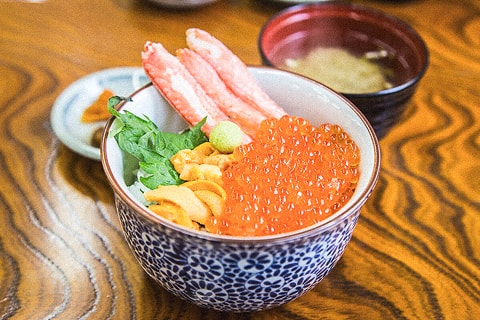 低価格で海鮮丼を堪能できます
